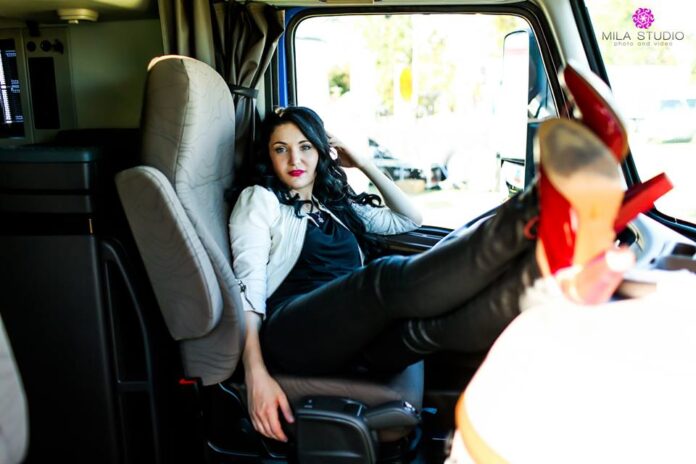 12373_611566785553382_904954814_n