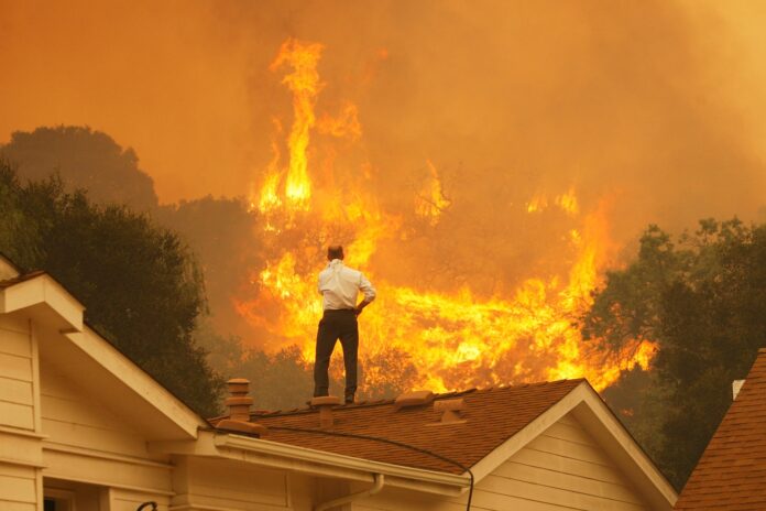 Springs Fire In Southern California Gains Strength, Continues To Threaten Homes
