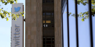 Twitter подала в суд на правительство США за слежку