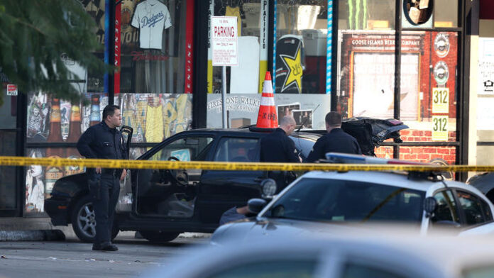 la-me-ln-bomb-squad-at-hollywood-and-highland--002