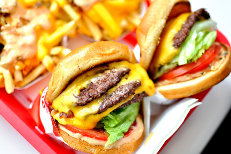 In-N-Out Burger напоили клиента молочным коктейлем с наркотиками
