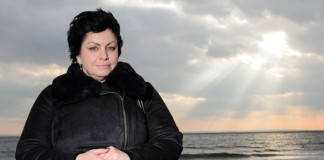 Женщина-политик оппонент Путина бежала из России в США