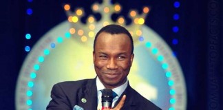 Газета: Сандей Аделаджа признался в сексуальных связях с прихожанками Сандей Аделаджа