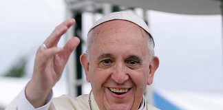 Папа римский призвал уважать сексуальные меньшинства