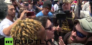 Сторонники и противники Трампа схлестнулись в Сан-Диего