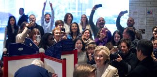 СМИ: Клинтон лидирует в четырех ключевых штатах Клинтон