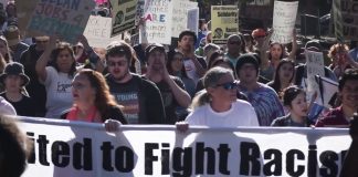 Протесты против Трампа докатились до Сакраменто Протесты против Трампа