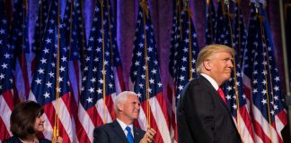 Хиллари Клинтон обошла Трампа по общему числу голосов президент США Дональд Трамп