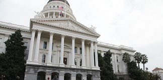 Готовящийся закон может поставить под угрозу христиан в Калифорнии