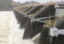 Из-за штормов и торнадо в США погибли 15 человек Folsom dam