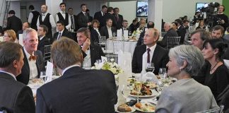 Генерал попал под критику за получение гонорара от Russia Today Майкл Флинн