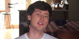 Сын пятидесятнического дьякона из Чикаго совершил камин-аут Артем Колесов