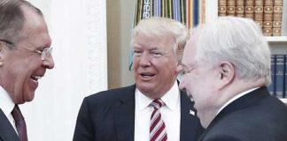 Кремль: США захлестывает волна «русофобских припадков» Сергей Кисляк Трамп