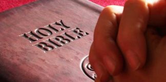 Пасторы ищут работу, не имееющую ничего общего с религией Bible