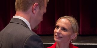 Украинка в Конгрессе США: Зеленскому пора уступить территории – The Telegraph Виктория Спартц