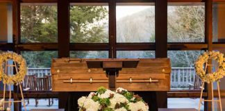 Евангелиста Билли Грэма похоронят в простом гробу за $200