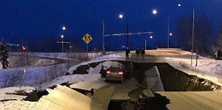 Мощное землетрясение в 7 баллов на Аляске, инфраструктура нарушена