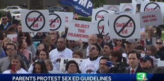 Славянские верующие Сакраменто против сексуального образования