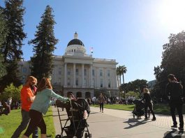 Anti-vaccination protest in Sacramento, Ca