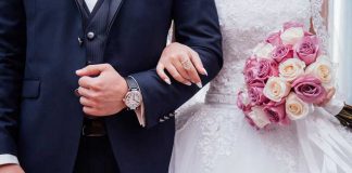 Нью-Джерси: помолвка привела к обвинениям в нарушении запрета на собрания wedding