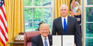 Республиканская партия объявила Дональда Трампа своим кандидатом на выборах в ноябре Майкл Пенс