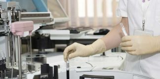 Moderna начала испытания вакцины от «Омикрон»