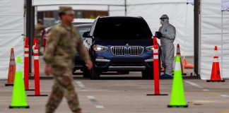 В Майами ввели комендантский час