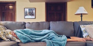 CDC: когда прекратить домашнюю изоляцию, если у вас COVID-19