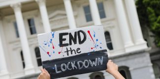 Штаты США «открываются», несмотря на опасения новых вспышек COVID-19