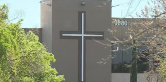 СМИ: член церкви “Вифания” скончался, десятки заражены коронавирусом