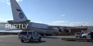 В Нью-Йорке приземлился российский самолет с гуманитарным грузом