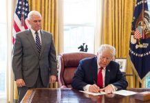 Администрация Трампа лишила защиты трансгендеров и женщин, намеренных сделать аборт