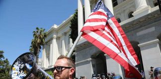 Федеральный суд заблокировал указ Белого дома об обязательной вакцинации медработников