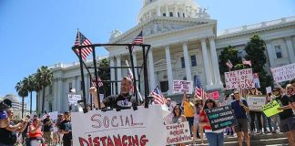 В Калифорнии вводят “начертание Зверя”: как “чипируют” христиан в Золотом штате Sacramento, CA