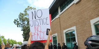 В Сономе расизм объявили кризисом общественного здравоохранения San Frnacisco police protest