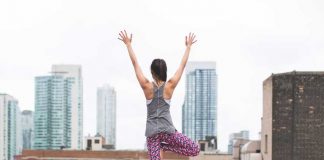 Калифорнийцам разрешили заниматься йогой, играть в бадминтон и любоваться закатами