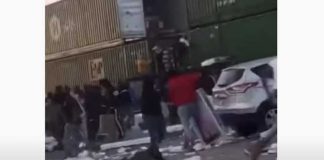 Mародеры обокрали движущийся поезд в Чикаго chicago-train-looting