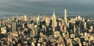 Нью-Йорк вводит COVID-паспорта New York