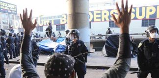 Исследование: протесты Black Lives Matter не вызвали всплеска заболеваний COVID-19 BLM protest in San Francisco, Ca