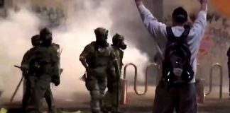 Полиция в Портленде квалифицировала происходящее в городе как «гражданские беспорядки»