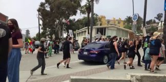 Губернатор Калифорнии “отменил празднование Дня независимости”