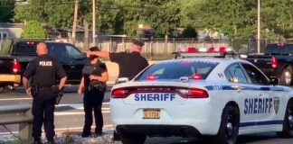 Калифорнийским церквям угрожают отключать электричество, в Нью-Йорке – сооружают КПП