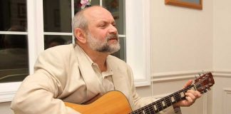 Диаспора Орегона собирает средства для похорон музыканта, умершего от COVID-19