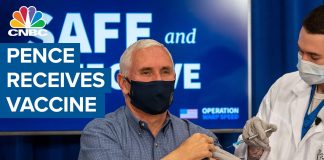 Майк Пенс сделал прививку от COVID-19