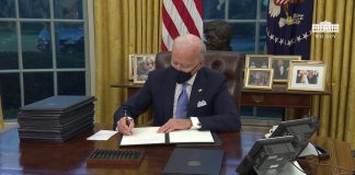 Байден отменил многие решения Трампа с помощью первой серии указов Joe Biden