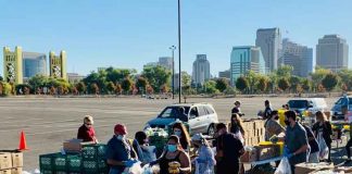 Еженедельная бесплатная раздача свежих продуктов питания в Вест-Сакраменто Yolo Food Bank