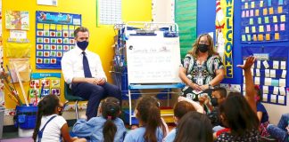 В Калифорнии все учителя должны сделать прививку от COVID-19