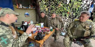 США отправят Украине новый пакет военной помощи на 300 миллионов долларов Ukrainian soldiers