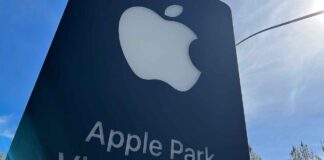 Из-за тарифов Трампа цена iPhone может вырасти почти вдвое Apple Park, Cupertino, Ca