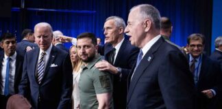 Конгрессмен: президент Украины «никогда больше не должен появляться в США» Biden and Zelensky